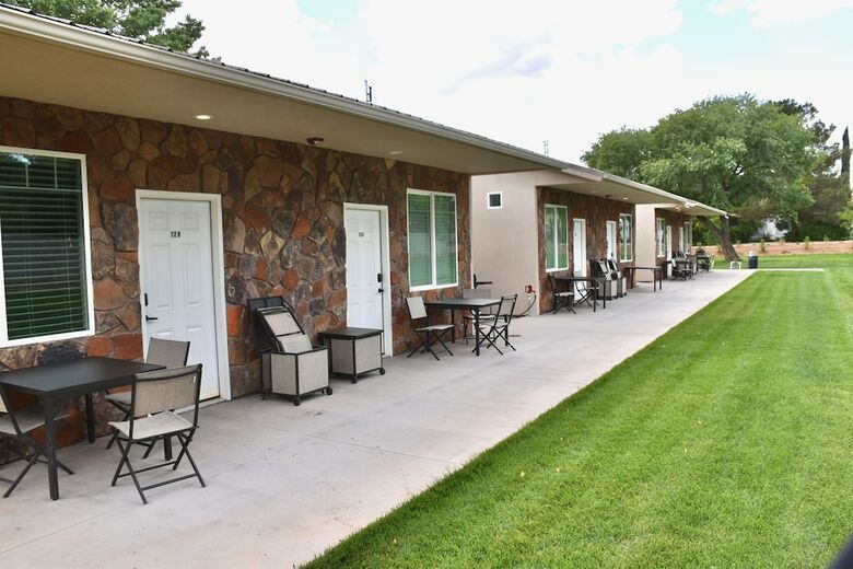 Cabana Zion's Camp And Cottages