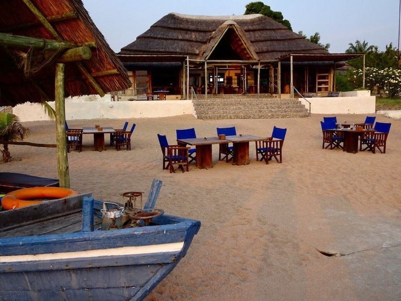 Posada Lake Shore Lodge & Campsite