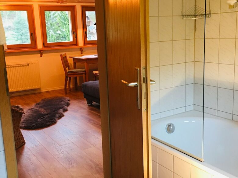 Schwarzwald- Hotel Kr�utle