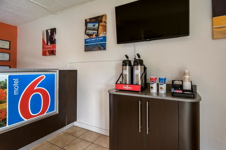Hotel Motel 6 New Stanton, Pa