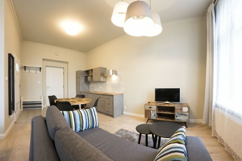 Rister Apartments