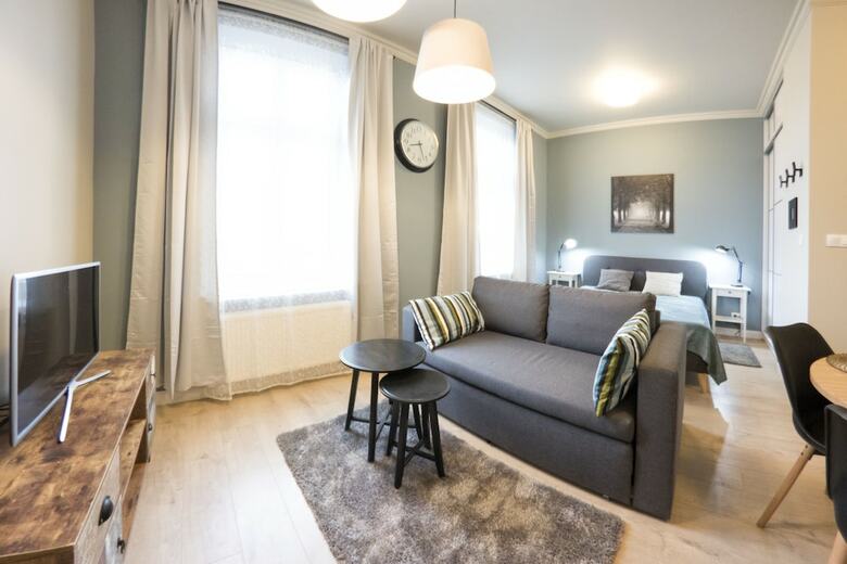 Rister Apartments