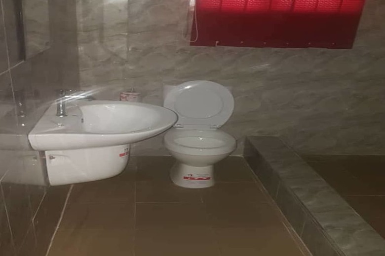 Momak 6 Hotel & Suites