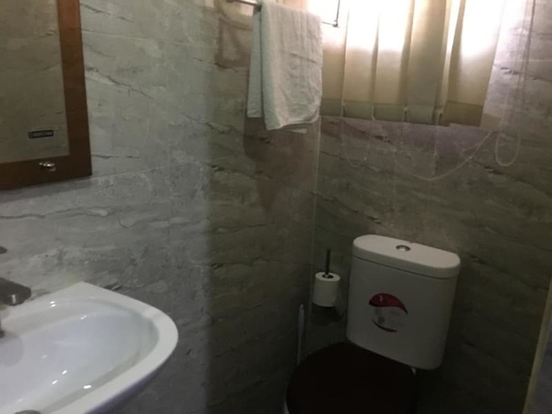 Momak 5 Hotel And Suites