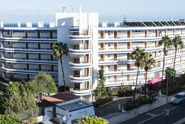Apartamentos Tamaran