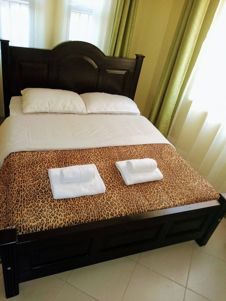 Apartamentos Maribel Homes
