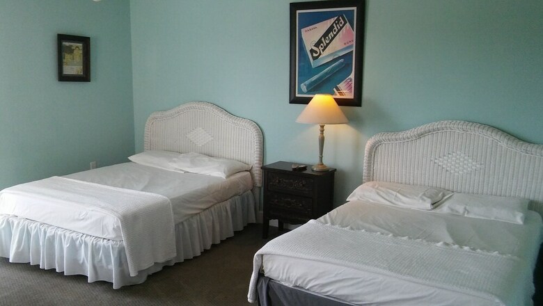 Pineapple Villas On Laguna Beach