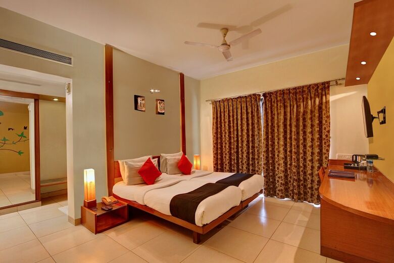 Hotel Capital O 16165 Cartier