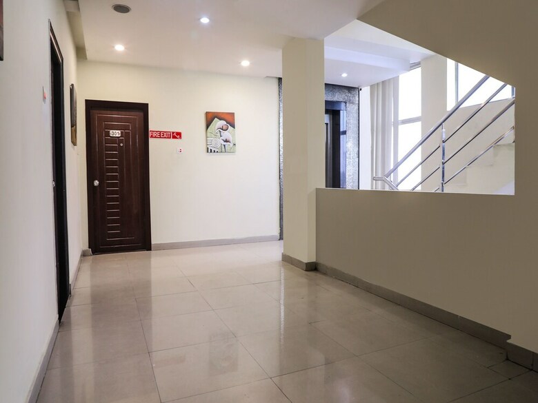 Oyo 16436 V Hotels