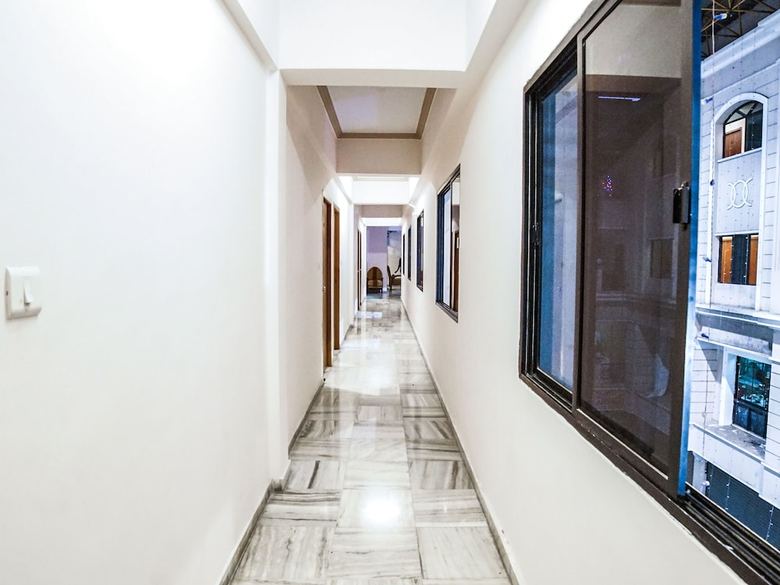 Hotel Oyo 12906 Central Inn