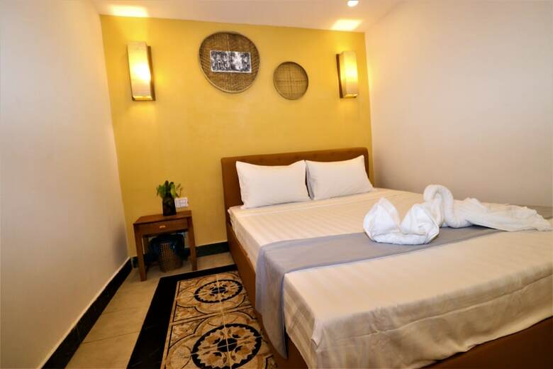 Grand Elevation Hotel