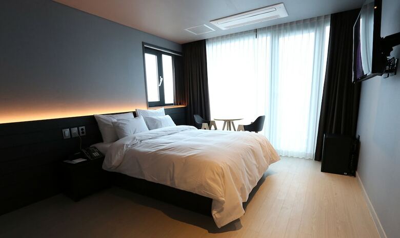 Suntree Hotel