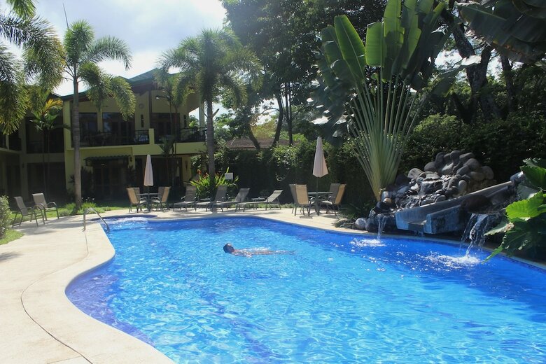Club Del Cielo Unit 1