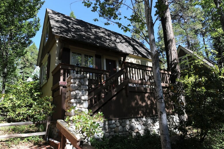 Hotel Saddleback Inn