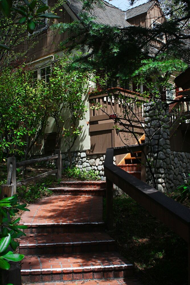 Hotel Saddleback Inn
