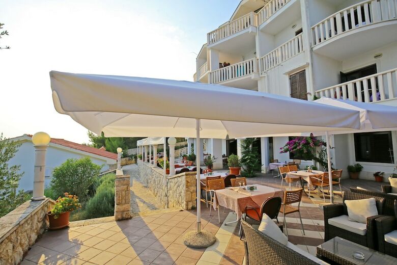 Hotel Lucija