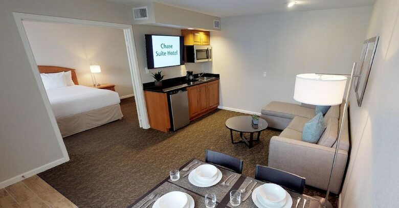 Chase Suite Hotel Brea
