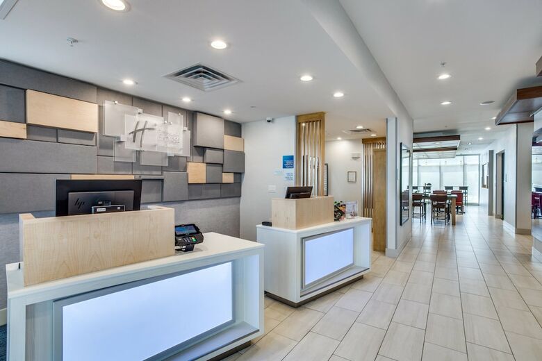 Hotel Holiday Inn Express And Suites Denton South
