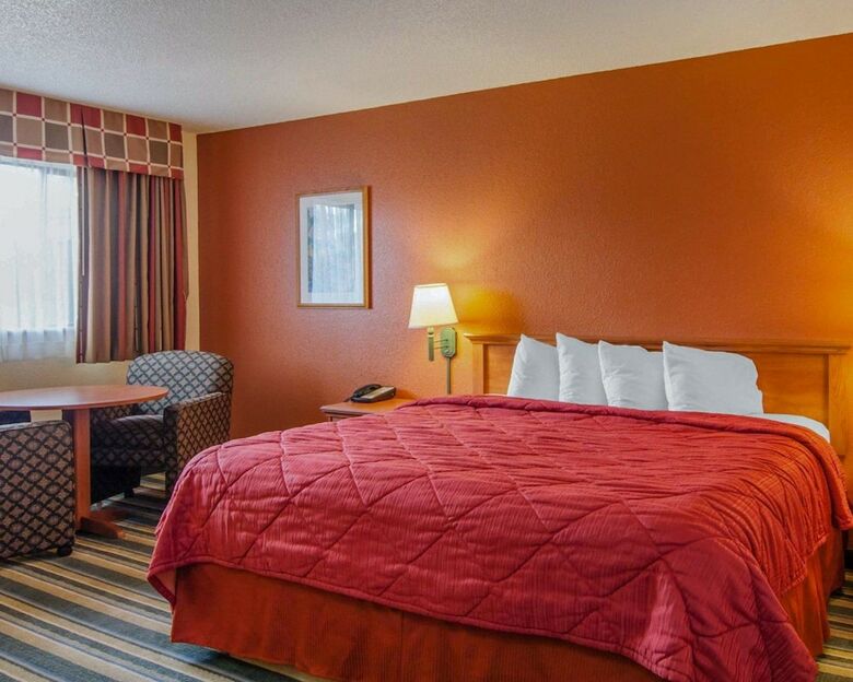 Hotel Quality Inn And Suites Airport