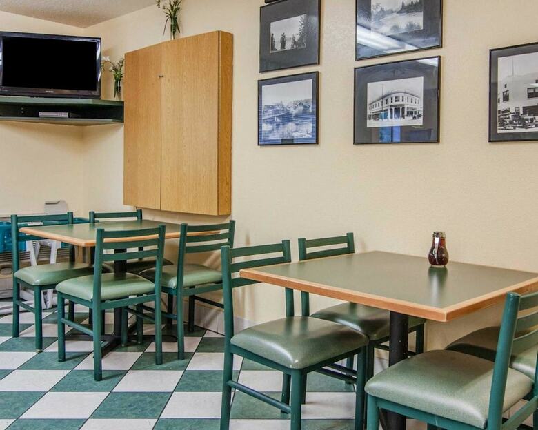 Hotel Quality Inn And Suites Airport