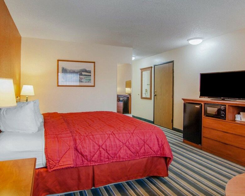 Hotel Quality Inn And Suites Airport