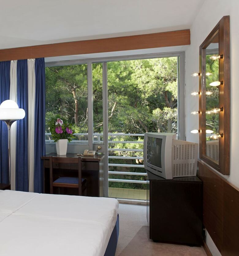 Bluesun Hotel Maestral