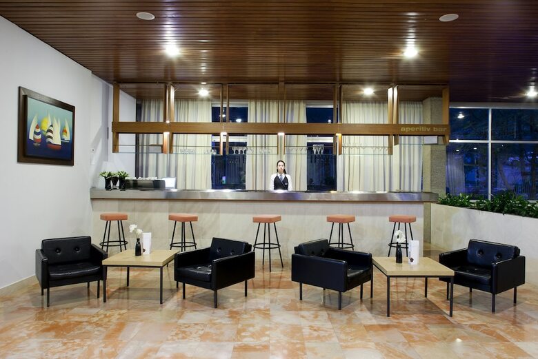 Bluesun Hotel Maestral