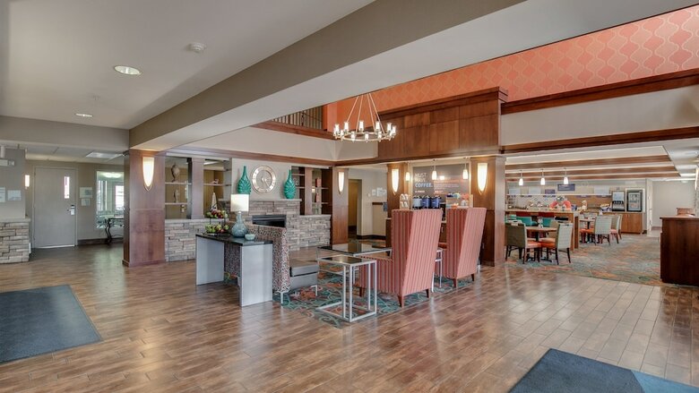 Holiday Inn Express Hotel & Suites St. Cloud