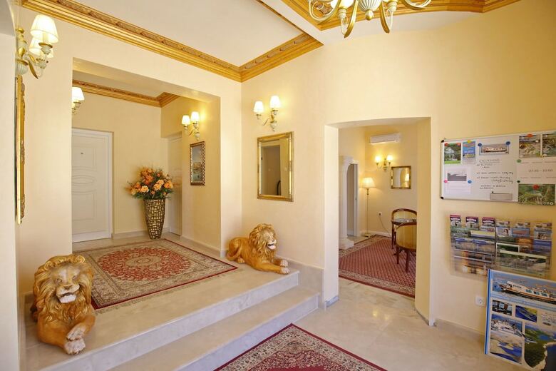 Hotel Villa Triana