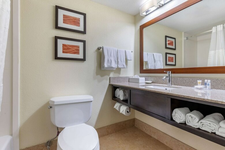Hotel Comfort Inn & Suites Lake Norman