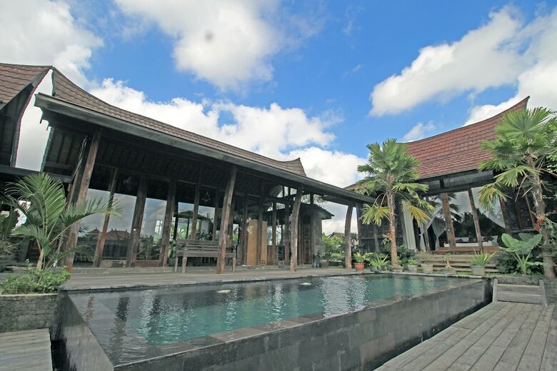 Villa Penjiwaan Community