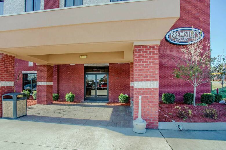 Oyo Hotel Portland Tn Route 52 West
