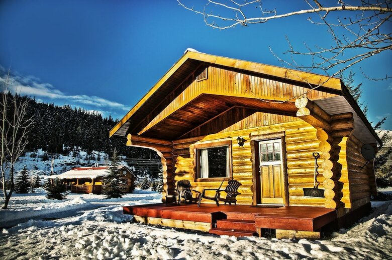 Cabana Glacier House Resort