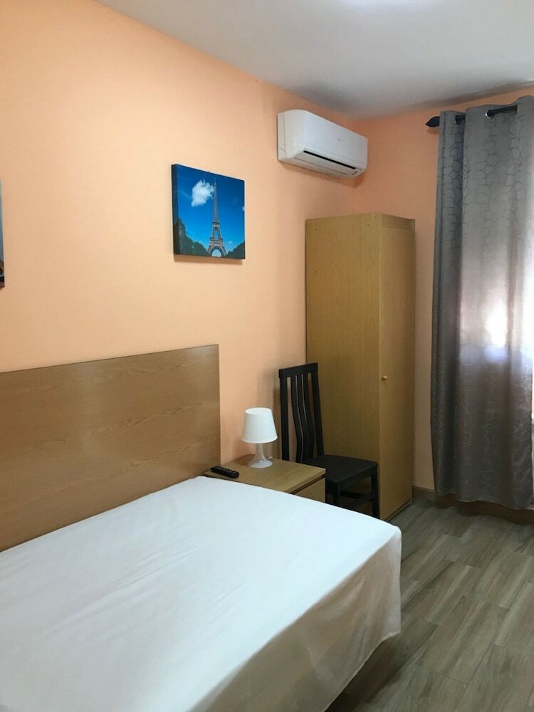 Hostal La Pared