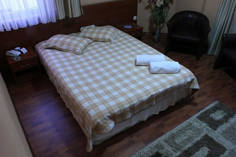 Gold Heykel Hotel