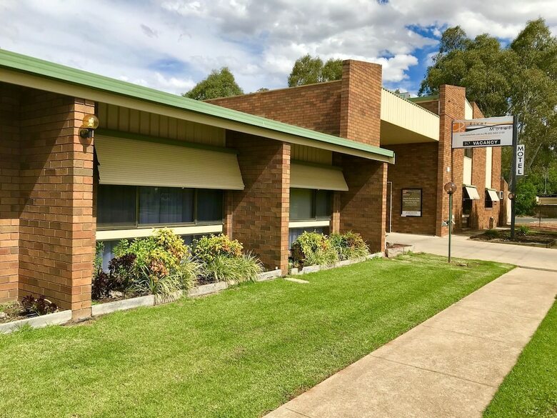 Clubarham River Motel