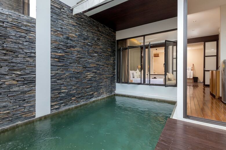 Hotel The Sea Koh Samui Beachfront Resort & Spa