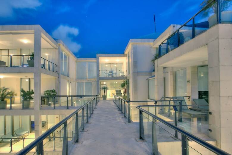 Hotel Furamaxclusive Ocean Beach, Seminyak, Bali