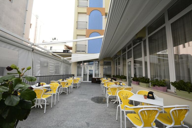 Hotel Corona