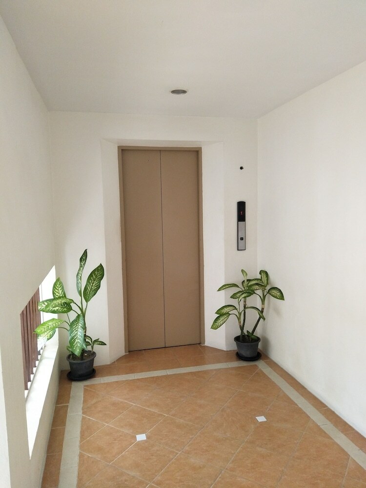 Hotel P. Place Service Residence