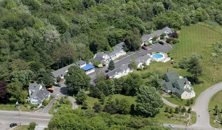 Motel Glen Cove Inn & Suites