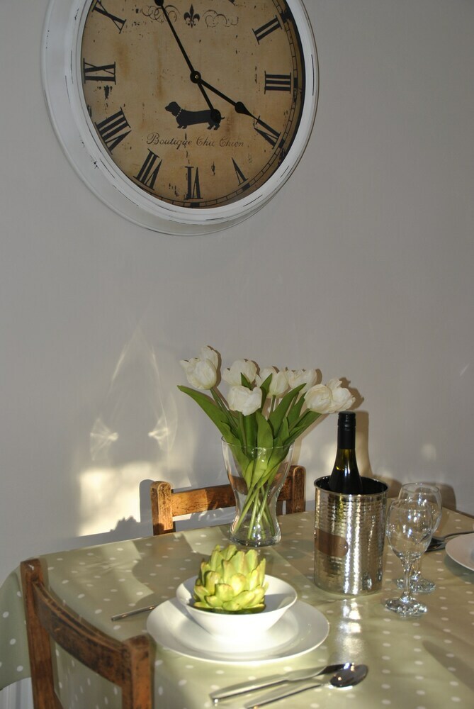 Apartamentos Lord Raglan House
