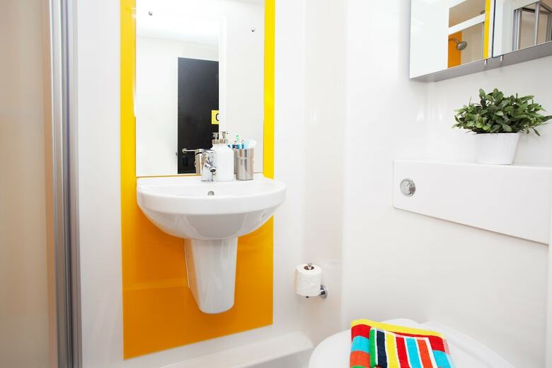 Hotel Ensuite Rooms In Bristol Centre