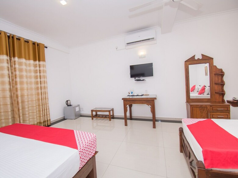 Hotel Oyo 240 Grand Highway Resort