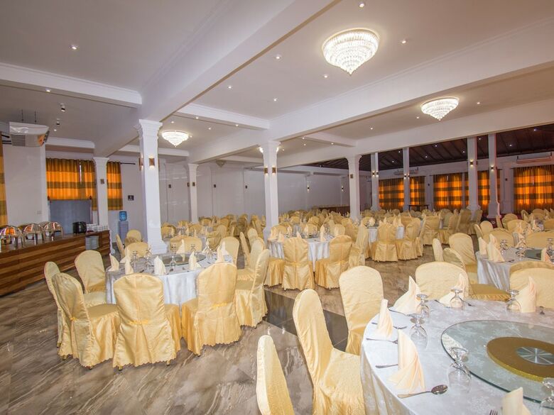 Hotel Oyo 240 Grand Highway Resort