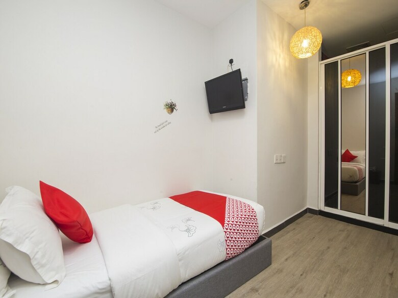 Oyo 893 Hotel Holmes Kelana Jaya