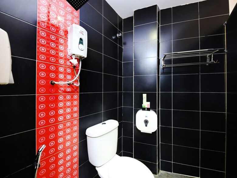 Oyo 893 Hotel Holmes Kelana Jaya