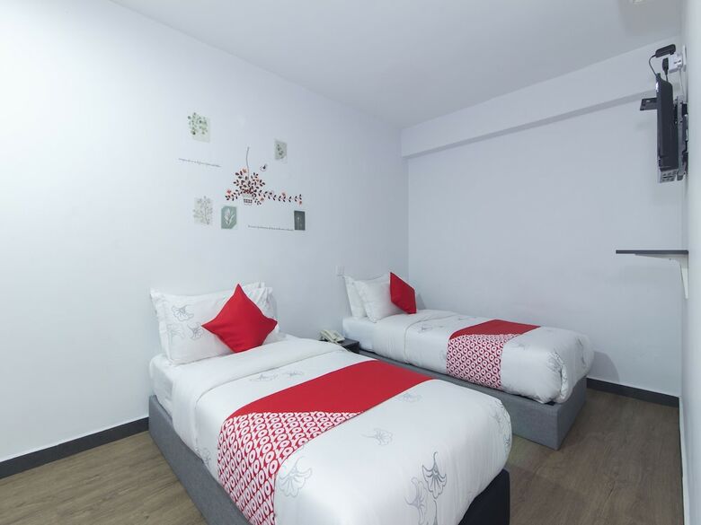 Oyo 893 Hotel Holmes Kelana Jaya