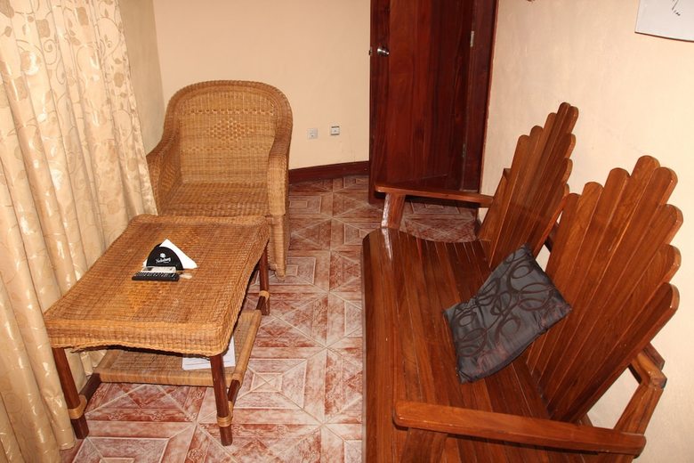 Thamole Lodge