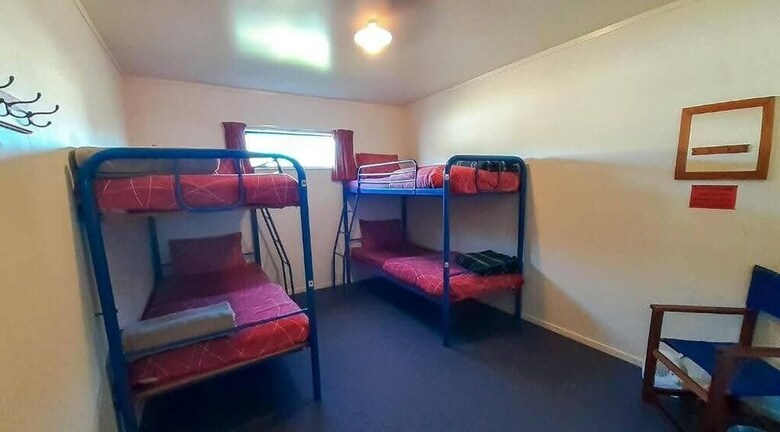 Hostal Golden Fern Backpackers
